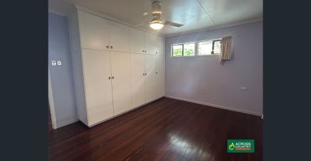 NEAT AS A PIN - Photo 4