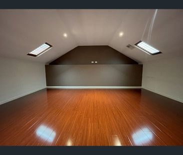 27 Avondale Way, Eastwood, NSW 2122 - Photo 5