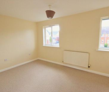 3 bedroom semi-detached house to rent - Photo 3