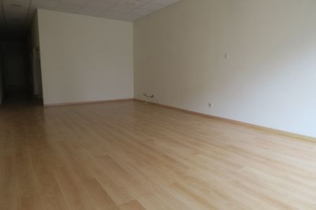 Location local commercial 4 pièces, 70.03m², Frontignan - Photo 2