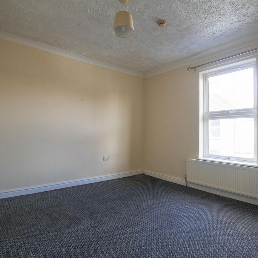 Lichfield Road, Great Yarmouth - Photo 1