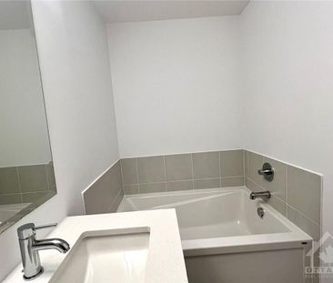 For Lease - 53 MAIZE Street, Stittsville - Munster - Richmond, Ontario - Photo 6