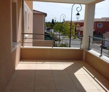 T2 AVEC TERRASSE + PARKING - Photo 3