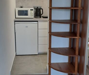 Pronájem bytu Garsoniéra • 20 m² bez realitkySlezákova, Brno - Huso... - Fotografie 4