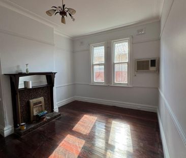 Premium Rental Opportunity - 4 Bedrooms | 1 Bathroom | Oversized Ki... - Photo 5