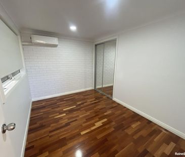 CLEAN AND MODERN LIVING! - Photo 2