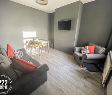 Orford Lane - Warrington - WA2 - Photo 2