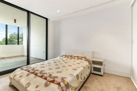 Luxury Living in the heart of Lindfield Village - Photo 3