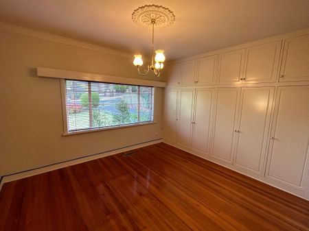 140 Maud Street, Balwyn North VIC 3104 - House For Rent | Domain - Photo 2