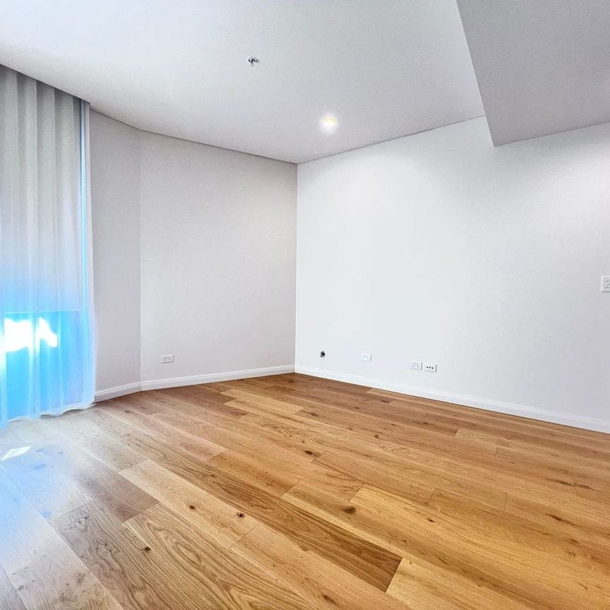 Modern & Convenient Living at Tallawong Village (Furniture is not included) - Photo 1