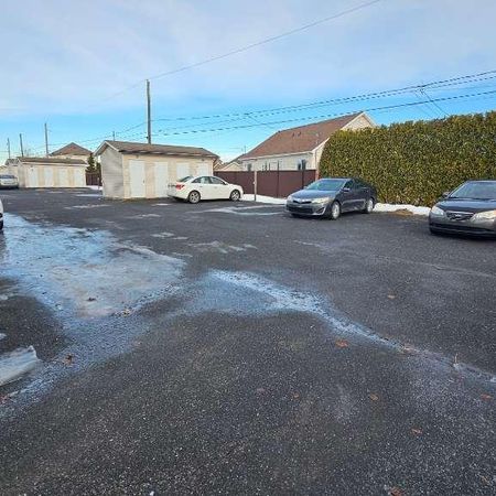 Drummondville grand 5 1/2 pour 1 mars - Photo 3