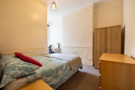 5 bedroom private hall to rent - Photo 5