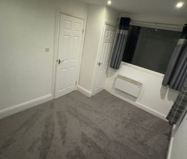 Flat 2, Harehills Lane, Harehills, Leeds, LS9 6HJ - Photo 1