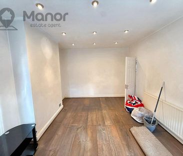 5 bedroom terraced house to rent - Photo 2