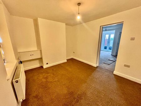 Dingle Lane, Winsford - Photo 3