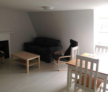 4 bedroom flat to rent - Photo 1