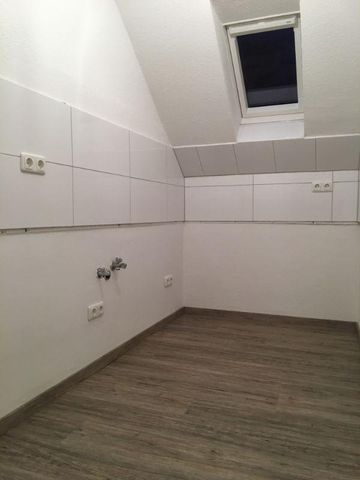 *** Gemütliche DG-Wohnung in grüner Lage! *** - Photo 2