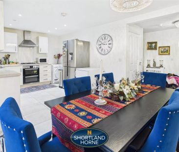 Roberts Grove, Wyken, Coventry - Photo 6