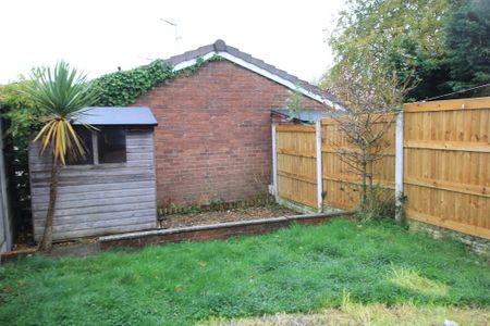 2 Bedroom , Buckley - Photo 4