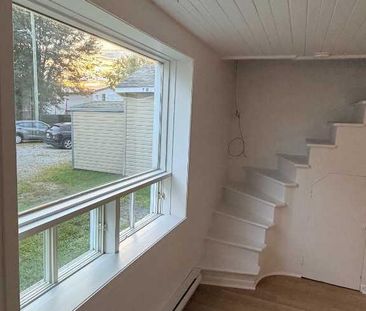 4 1/2 rénové St-Denis-sur-Richelieu · 2 MOIS GRATUITS · Électros in... - Photo 3