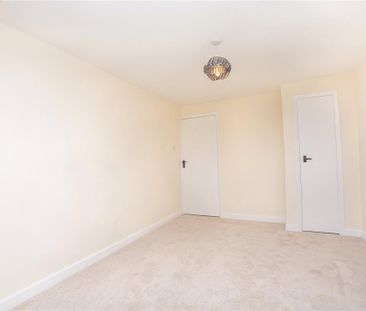 2 bedroom semi-detached house to rent - Photo 4