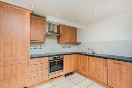 2 bedroom flat to rent - Photo 4