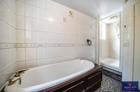 4 bedroom semi-detached house to rent - Photo 2