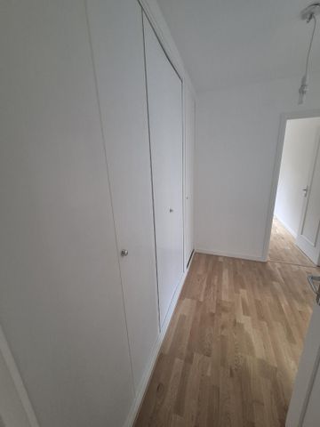 Location Appartement 3 pièces 97m² LOOS 59120 - Photo 3