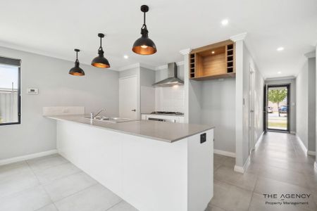 Modern Family Home in Calleya Estate, Treeby – Available Now! - Photo 4