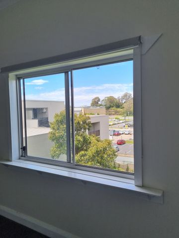 Two Bedroom Home in Central Location - Photo 2