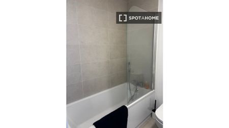 Room in shared flat for rent in Dublin - Photo 3