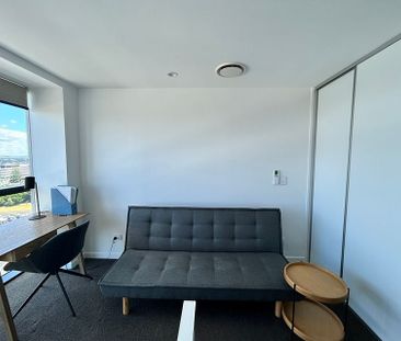 Fully Furnished Secure Studio Apartment - Photo 1