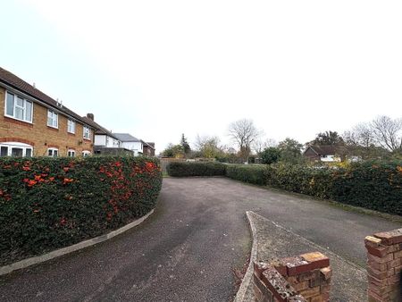 1 bedroom ground floor maisonette to rent - Photo 2