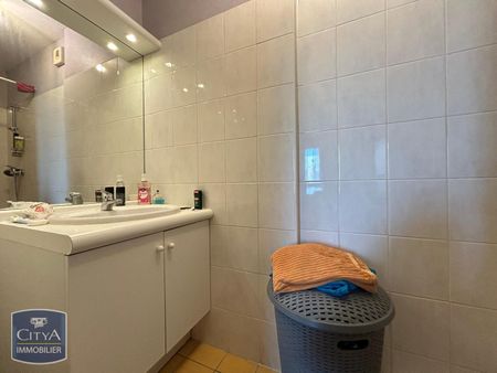 Location Appartement 2 pièces 49m² LYON 8ème - Photo 3