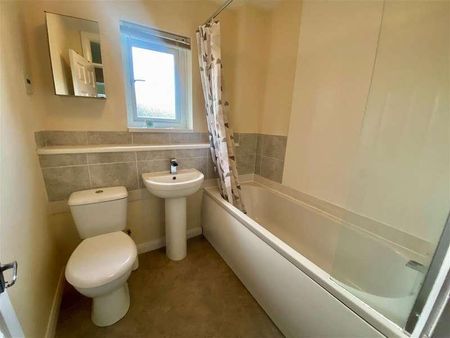 St Davids Close, Brackla, Bridgend County Borough, CF31 - Photo 3