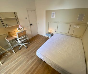 Carrer de Sant Pau, Barcelona, Catalonia 08001 - Photo 6