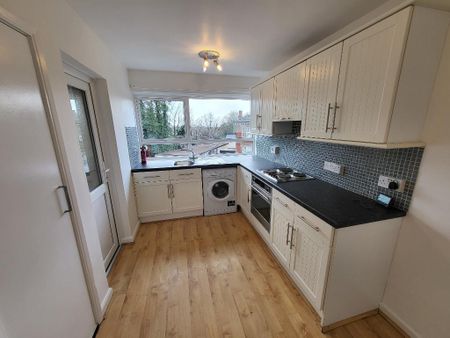 2 bedroom flat to rent - Photo 4