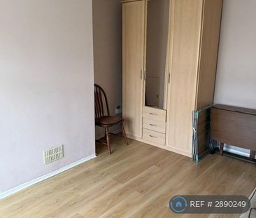 2 bedroom semi-detached house to rent - Photo 4