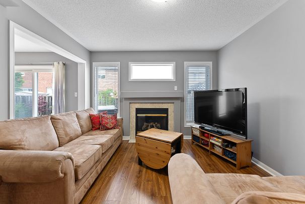 For Lease - 2412 Baintree Crescent, Oakville, Ontario - Photo 1
