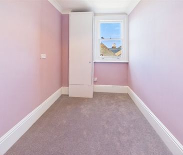 The Green, Twickenham, TW2 - Photo 4