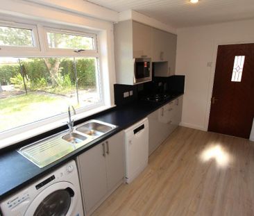 2 bedroom semi-detached house to rent - Photo 5