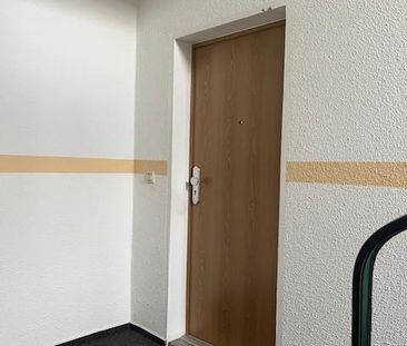 Gutgeschnittene 3 Zimmerwohnung mit Balkon und Blick ins Grüne! - Photo 1