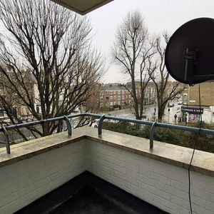 2 bedroom apartment to rent - Photo 2