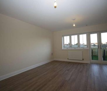 Kingfisher Drive Maidenhead Berkshire, SL6 - Photo 1