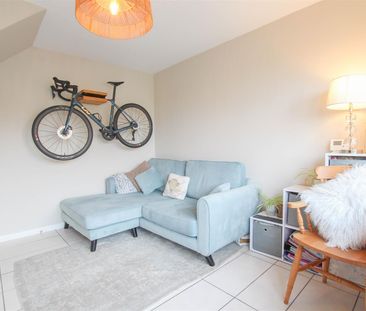 Goddard Way, Saffron Walden - Photo 2