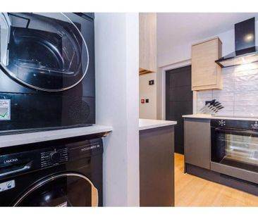 6 bedroom house of multiple occupation to rent - Photo 2