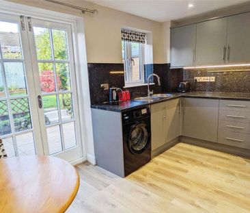 2 bedroom semi-detached house to rent - Photo 6