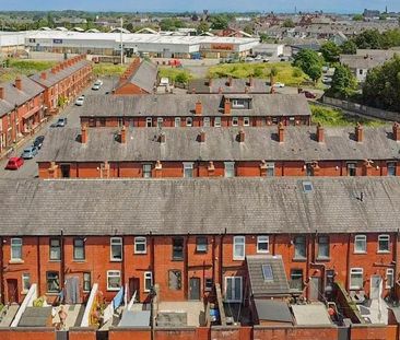 2 bedroom terraced house to rent - Photo 4