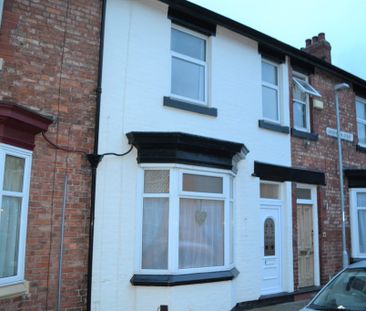 3 Bedroom Mid Terraced House - Photo 6