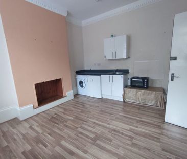 Studio Flat, Cedar Road, N17 - Photo 3